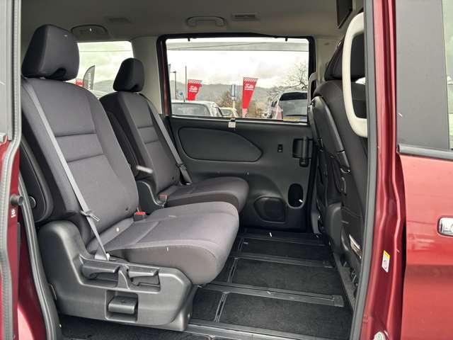 �w�������̂ŁA���q���܂͗����Ē��ւ����ł��܂��I�܂��A�����O�X���C�h�Ȃ̂ŉ^�]�Ȃƌ�Ȃ��߂Â��Ă��q���܂̂����b�����₷���ł��恙