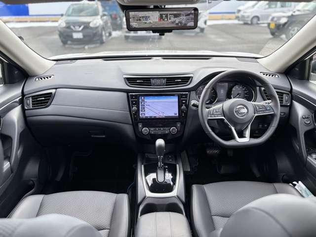エクストレイル ２．０　２０Ｘｉ　ハイブリッド　４ＷＤ　プロパイロット／アラウンドビューモニター／（9枚目）