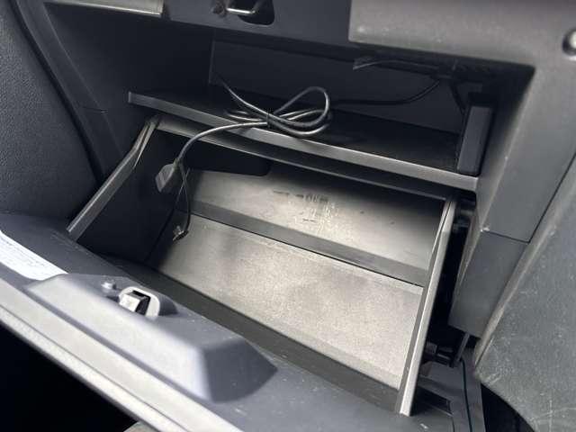 セレナ ２．０　ハイウェイスター　Ｖセレクション＋ＳａｆｅｔｙＩＩ　クルーズコントロール／アラウンドビューモ（22枚目）