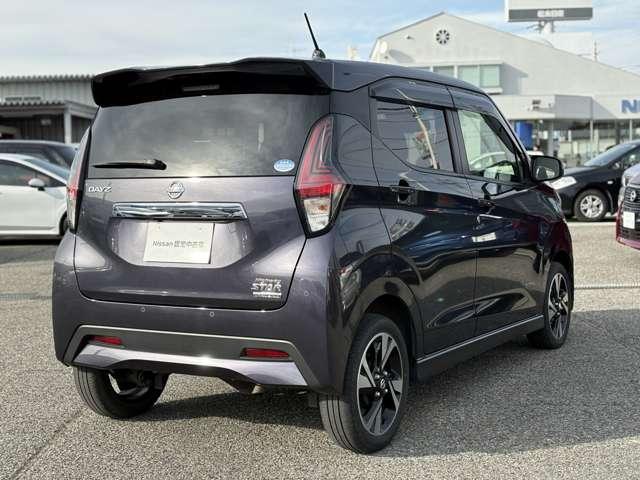 �J���[�͉������藎������������