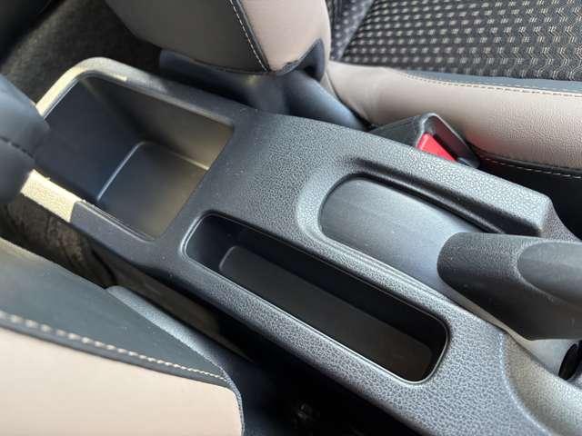 �T�C�h�u���[�L�t�߂ɂ́A������������[�{�b�N�X���m�ۂ���Ă��܂��I