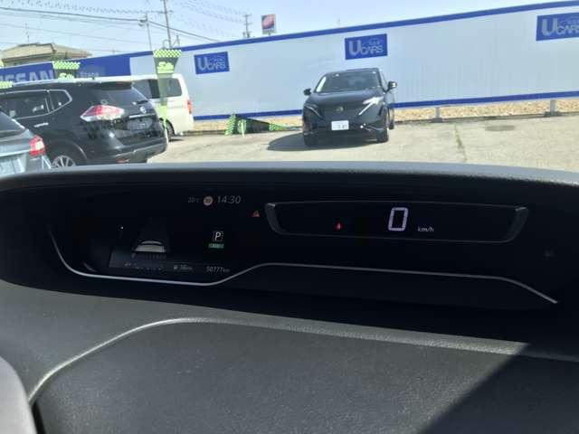 セレナ ２．０　ハイウェイスター　Ｖ　プロパイロット／アラウンドビューモニター／（12枚目）