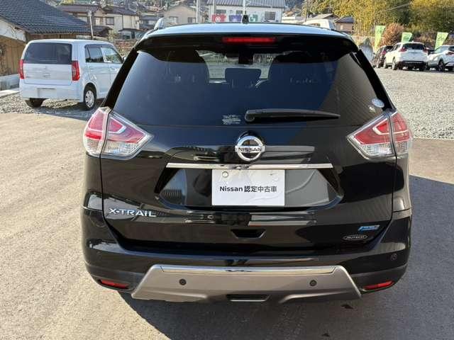 エクストレイル ２．０　２０Ｘｔ　ブラック　エクストリーマーＸ　エマージェンシーブレーキパッケージ　３列車　４ＷＤ　メーカーナビ・ＴＶ・アラウン（5枚目）