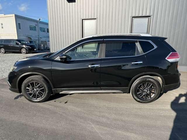 エクストレイル ２．０　２０Ｘｔ　ブラック　エクストリーマーＸ　エマージェンシーブレーキパッケージ　３列車　４ＷＤ　メーカーナビ・ＴＶ・アラウン（6枚目）