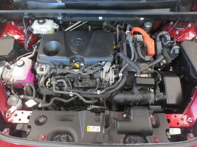 ＲＡＶ４ ２．５　ハイブリッド　Ｇ　Ｅ－Ｆｏｕｒ　４ＷＤ　衝突被害軽減装置　ドライブレコーダ　革Ｓ　ワンオーナ－　バックモニター　スマキー　ＡＷＤ　ＴＶナビ　パワステ　クルコン　ＰＫＳＢ　ＡＡＣ　エアバッグ　ＡＷ　パワーウィンドウ　キーレスエントリー　ＥＴＣ（17枚目）