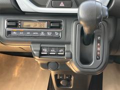 必ず使用するシフトレバー。確りと確認したいですね。 6