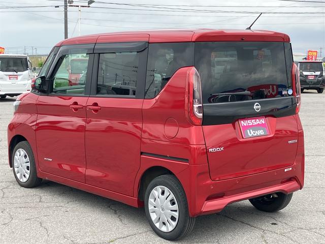 ルークス Ｘ　４ＷＤ　全周囲カメラ　両側スライド・片側電動　クリアランスソナー　衝突被害軽減システム　オートライト　スマートキー　アイドリングストップ　電動格納ミラー　シートヒーター　ベンチシート　ＣＶＴ（17枚目）