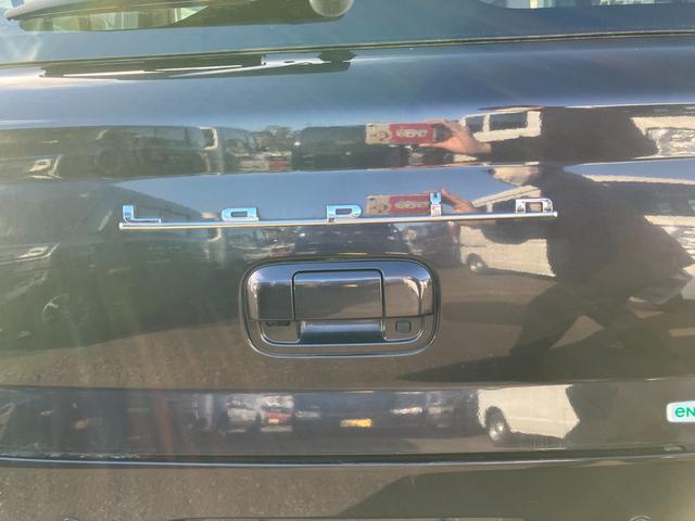 アルトラパン Ｌ　３型　★４ＷＤ　純正ナビ★　４ＷＤ　純正ナビ　オートライト　プッシュスタート　シートヒーター　オートエアコン　衝突被害軽減システム　アイドリングストップ　衝突安全ボディ　盗難防止システム　横滑り防止機能（10枚目）