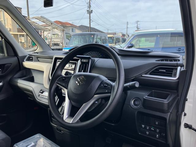 ソリオ ＨＹＢＲＩＤ　ＭＸ　２型　オートライト　スライドドア　プッシュスタート　シートヒーター　オートエアコン　衝突被害軽減システム　アイドリングストップ　衝突安全ボディ　盗難防止システム　横滑り防止機能（18枚目）