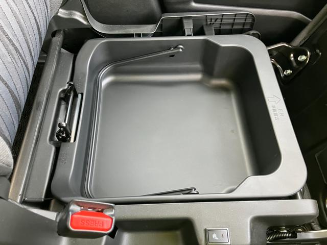 ソリオ ＨＹＢＲＩＤ　ＭＸ　２型　オートライト　スライドドア　プッシュスタート　シートヒーター　オートエアコン　衝突被害軽減システム　アイドリングストップ　衝突安全ボディ　盗難防止システム　横滑り防止機能（20枚目）