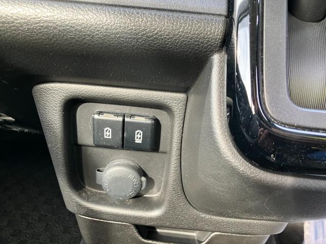 ソリオ ＨＹＢＲＩＤ　ＭＸ　２型　オートライト　スライドドア　プッシュスタート　シートヒーター　オートエアコン　衝突被害軽減システム　アイドリングストップ　衝突安全ボディ　盗難防止システム　横滑り防止機能（26枚目）