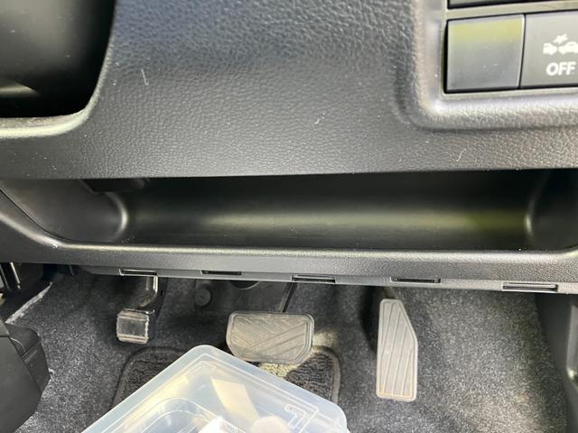 ソリオ ＨＹＢＲＩＤ　ＭＸ　２型　オートライト　スライドドア　プッシュスタート　シートヒーター　オートエアコン　衝突被害軽減システム　アイドリングストップ　衝突安全ボディ　盗難防止システム　横滑り防止機能（36枚目）