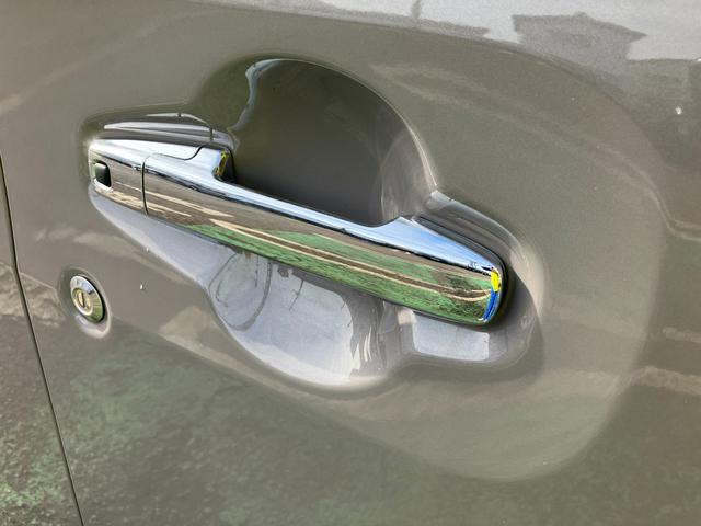 ワゴンＲスマイル ＨＹＢＲＩＤ　Ｘ　３型　★４ＷＤ　純正ナビ★　４ＷＤ　純正ナビ　オートライト　スライドドア　プッシュスタート　シートヒーター　オートエアコン　衝突被害軽減システム　アイドリングストップ　衝突安全ボディ　盗難防止システム（13枚目）