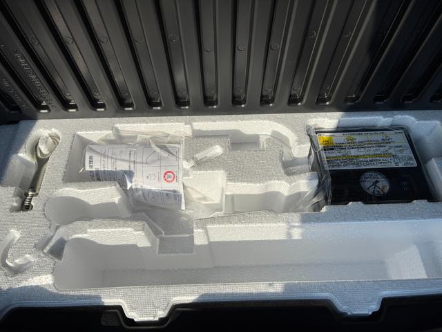 スペーシアカスタム カスタム　ＨＹＢＲＩＤ　ＸＳ　オートライト　スライドドア　プッシュスタート　シートヒーター　オートエアコン　衝突被害軽減システム　アイドリングストップ　衝突安全ボディ　盗難防止システム（67枚目）