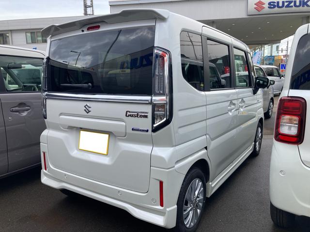 スペーシアカスタム カスタム　ＨＹＢＲＩＤ　ＧＳ　★４ＷＤ　純正ナビ★　４ＷＤ　純正ナビ　全方位カメラ　スライドドア　オートライト　プッシュスタート　シートヒーター　オートエアコン　衝突被害軽減システム　アイドリングストップ　衝突安全ボディ　盗難防止システム（3枚目）