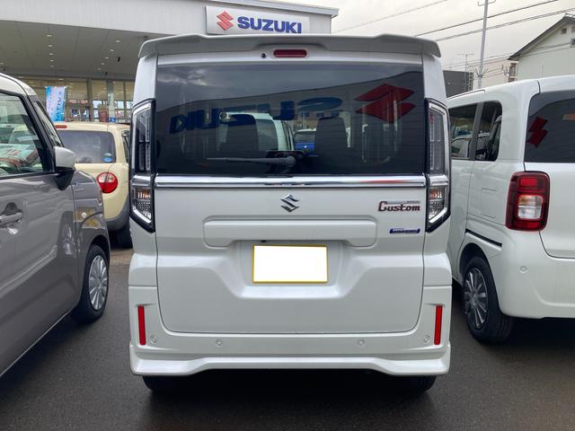 スペーシアカスタム カスタム　ＨＹＢＲＩＤ　ＧＳ　★４ＷＤ　純正ナビ★　４ＷＤ　純正ナビ　全方位カメラ　スライドドア　オートライト　プッシュスタート　シートヒーター　オートエアコン　衝突被害軽減システム　アイドリングストップ　衝突安全ボディ　盗難防止システム（4枚目）