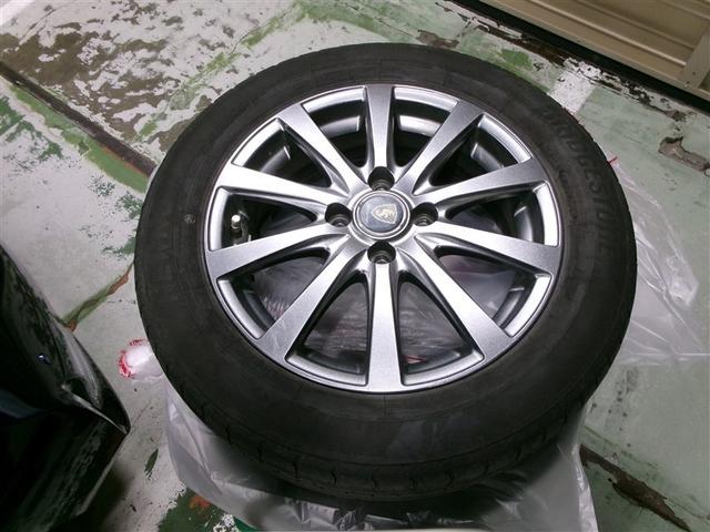 アクア Ｓスタイルブラック　寒冷地　衝突被害軽減システム　メモリーナビ　ワンセグ　ＬＥＤヘッドランプ　バックカメラ　スマートキー　ＥＴＣ　盗難防止装置　キーレス　横滑り防止機能　ハイブリッド（17枚目）