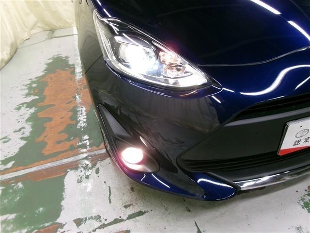 アクア Ｓスタイルブラック　寒冷地　衝突被害軽減システム　メモリーナビ　ワンセグ　ＬＥＤヘッドランプ　バックカメラ　スマートキー　ＥＴＣ　盗難防止装置　キーレス　横滑り防止機能　ハイブリッド（29枚目）