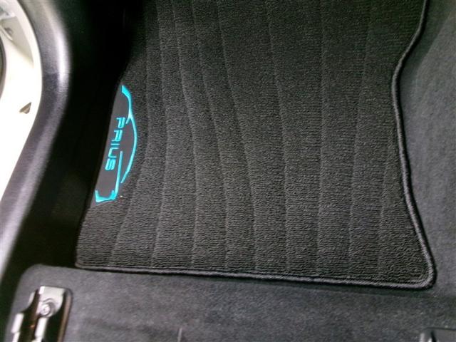 プリウス Ａツーリングセレクション　４ＷＤ　衝突被害軽減システム　メモリーナビ　フルセグ　ＬＥＤヘッドランプ　アルミホイール　バックカメラ　ドラレコ　スマートキー　オートクルーズコントロール　ＥＴＣ　盗難防止装置　電動シート　キーレス（32枚目）