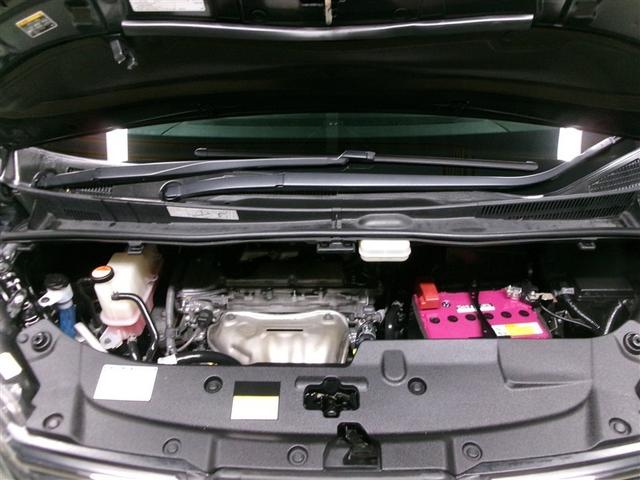 まるまるクリンでエンジンルームもピカピカ。