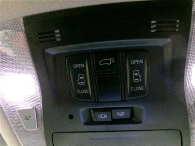 両側スライドドアで狭い所でも乗降楽々です