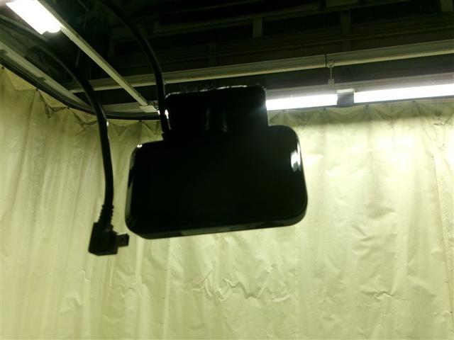 ������̃g���u���̎��ɂ��𗧂h���C�u���R�[�_�[�𑕔����Ă��܂��B