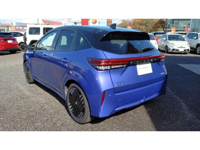 オーラ 1.2 G 純正コネクトナビ アラウンドビュ-モニタ- 自動(被害軽減)ブレーキ LED LKA サイドカメラ ETC カーテンエアバッグ イモビライザー アルミホイール 禁煙 インテリジェントキー パワーウィンドウ フルオートエアコン キーレスエントリー(8枚目)