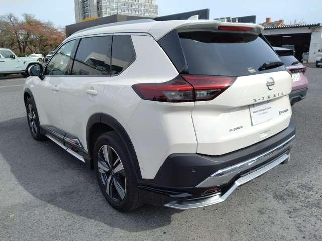 エクストレイル 1.5 G e-4ORCE 4WD 純正コネクトナビ パークアシスト 禁煙 寒冷地仕様 LEDヘッドランプ ナビTV スマートキー レーダークルーズ LKA キーフリー ETC 4WD アルミホイール メモリーナビ 記録簿 バックカメラ サイドカメラ(12枚目)