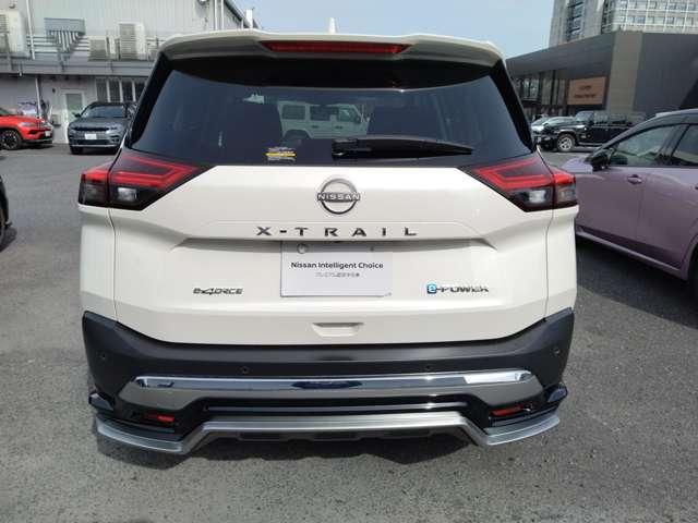 エクストレイル 1.5 G e-4ORCE 4WD 純正コネクトナビ パークアシスト 禁煙 寒冷地仕様 LEDヘッドランプ ナビTV スマートキー レーダークルーズ LKA キーフリー ETC 4WD アルミホイール メモリーナビ 記録簿 バックカメラ サイドカメラ(14枚目)