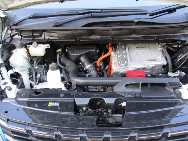 セレナ ｅ－パワー　ハイウェイスターＶ　アーバンクロム　純正１０インチナビ　アラウンドビュ－モニタ－　プロパイロット　エマージェンシーブレーキ　前後ドライブレコ－ダ－　ＥＴＣ　スマ－トルームミラ－　ＬＥＤヘッドライト　両側電動スライドドア　ワンオーナー（76枚目）