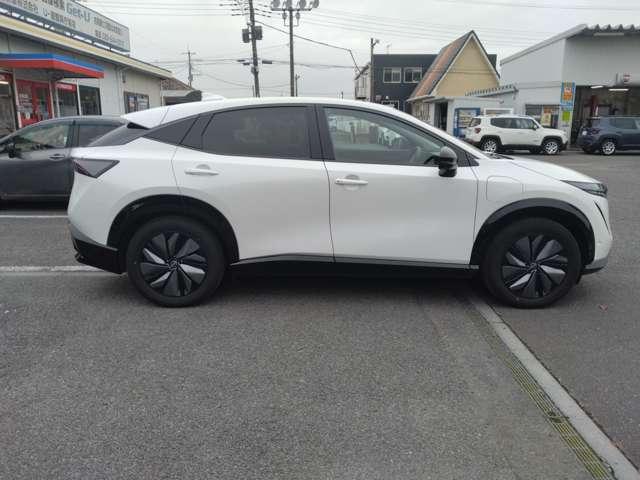 アリア Ｂ６　ｅ－４ＯＲＣＥ　４ＷＤ　コネクトナビ　フルセグＴＶ　全方位カメラ　禁煙車　サンルーフ　寒冷地　スマートキー　全周囲モニター　ＥＴＣ　エマブレ　フルオートエアコン　ＬＥＤヘッド　４ＷＤ（16枚目）