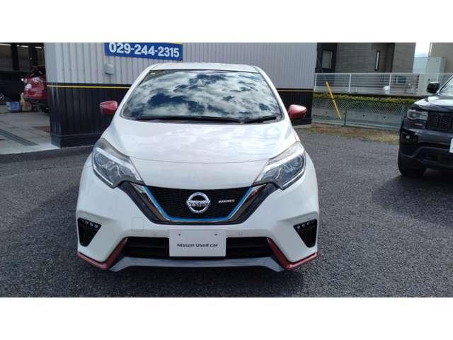 ノート １．２　ｅ－ＰＯＷＥＲ　ＮＩＳＭＯ　純正メモリ－ナビ　アラウンドビュ－モニタ－　ＬＥＤランプ　Ｂカメラ　メモリーナビ付き　レーンアシスト　フルオートエアコン　スマートキープッシュスタート　Ｗエアバッグ　アルミ　キーフリー　ドラレコ　記録簿　サイドカメラ　パワーステアリング　ＡＢＳ（2枚目）