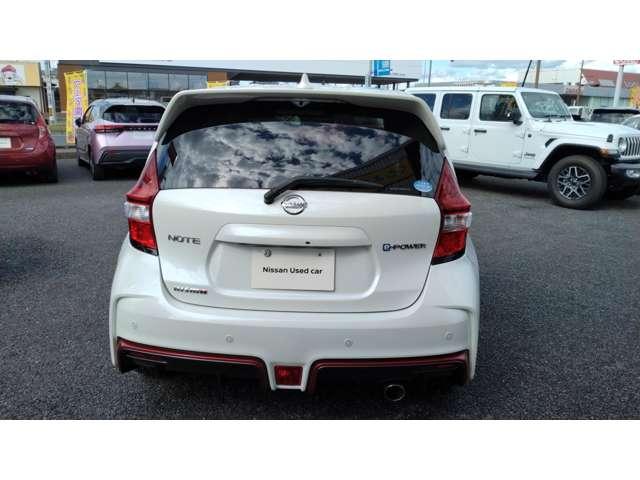 ノート １．２　ｅ－ＰＯＷＥＲ　ＮＩＳＭＯ　純正メモリ－ナビ　アラウンドビュ－モニタ－　ＬＥＤランプ　Ｂカメラ　メモリーナビ付き　レーンアシスト　フルオートエアコン　スマートキープッシュスタート　Ｗエアバッグ　アルミ　キーフリー　ドラレコ　記録簿　サイドカメラ　パワーステアリング　ＡＢＳ（7枚目）