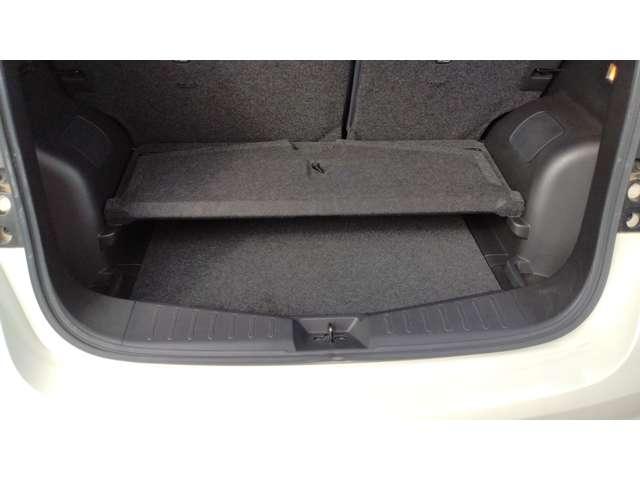 ノート １．２　ｅ－ＰＯＷＥＲ　ＮＩＳＭＯ　純正メモリ－ナビ　アラウンドビュ－モニタ－　ＬＥＤランプ　Ｂカメラ　メモリーナビ付き　レーンアシスト　フルオートエアコン　スマートキープッシュスタート　Ｗエアバッグ　アルミ　キーフリー　ドラレコ　記録簿　サイドカメラ　パワーステアリング　ＡＢＳ（11枚目）