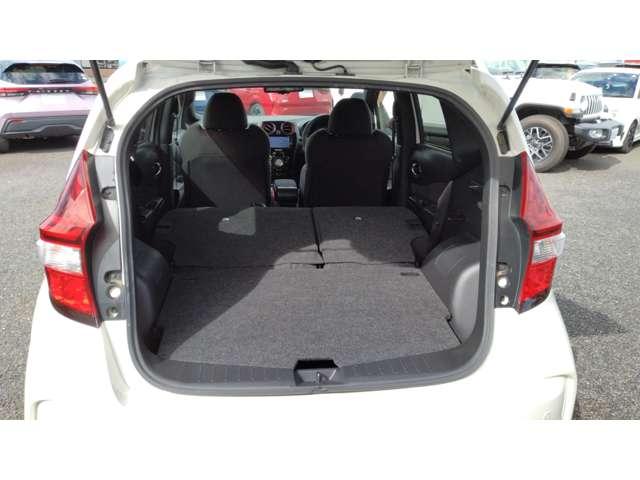 ノート １．２　ｅ－ＰＯＷＥＲ　ＮＩＳＭＯ　純正メモリ－ナビ　アラウンドビュ－モニタ－　ＬＥＤランプ　Ｂカメラ　メモリーナビ付き　レーンアシスト　フルオートエアコン　スマートキープッシュスタート　Ｗエアバッグ　アルミ　キーフリー　ドラレコ　記録簿　サイドカメラ　パワーステアリング　ＡＢＳ（14枚目）