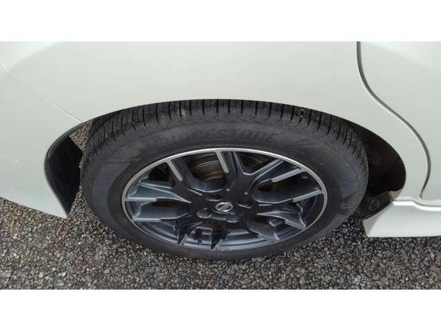 ノート １．２　ｅ－ＰＯＷＥＲ　ＮＩＳＭＯ　純正メモリ－ナビ　アラウンドビュ－モニタ－　ＬＥＤランプ　Ｂカメラ　メモリーナビ付き　レーンアシスト　フルオートエアコン　スマートキープッシュスタート　Ｗエアバッグ　アルミ　キーフリー　ドラレコ　記録簿　サイドカメラ　パワーステアリング　ＡＢＳ（20枚目）