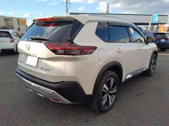 エクストレイル 1.5 G e-4ORCE 4WD 純正コネクトナビ フルセグTV パークアシスト 禁煙 寒冷地仕様 LEDヘッドランプ ナビTV スマートキー レーダークルーズ LKA キーフリー ETC 4WD アルミホイール メモリーナビ 記録簿 ドライブレコーダー PS PW(3枚目)