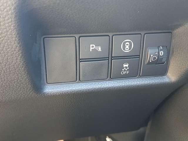 フィット １．５　ｅ：ＨＥＶ　ネス　ホンダ純正コネクトナビ　バックカメラ　カーナビ　盗難防止システム　レーンアシスト　禁煙　メモリーナビ　ＥＴＣ車載器　Ｒカメラ　スマ－トキ－　サイドカーテンエアバック　キーフリー　ＬＥＤヘッドライト（32枚目）