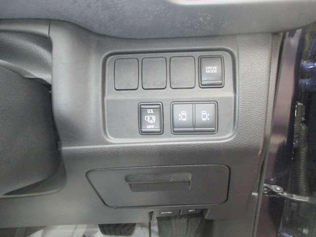 セレナ 1.2 e-POWER ハイウェイスター 両側電動ドア 衝突軽減 レーンキープ クルーズコントロール 盗難防止 LED バックカメラ アルミ スマートキー ETC エアバッグ ドライブレコーダー オートエアコン アイドリングストップ 記録簿(10枚目)