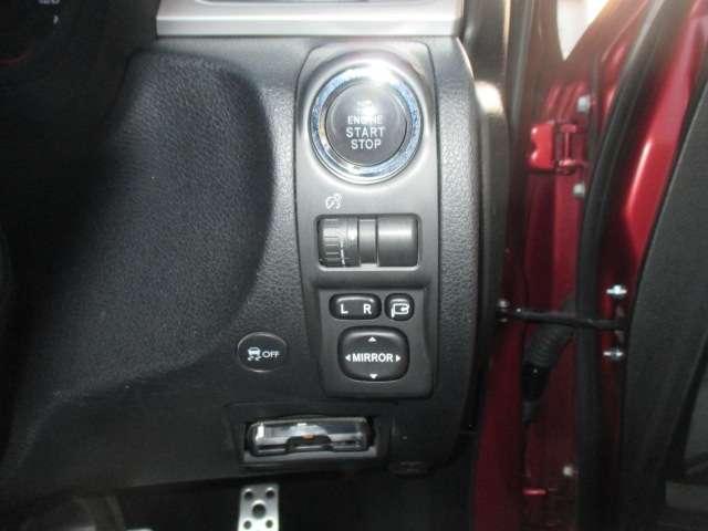 エクシーガクロスオーバー7 2.5 モダン スタイル 4WD レーンキープアシスト 衝突軽減 アルミホイール エアバッグ ETC ナビTV イモビライザー キーフリー クルーズC パートタイム4WD プッシュスタートスマートキー メモリナビ リヤビューカメラ(8枚目)