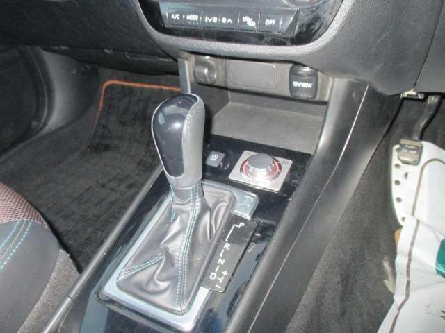 エクシーガクロスオーバー7 2.5 モダン スタイル 4WD レーンキープアシスト 衝突軽減 アルミホイール エアバッグ ETC ナビTV イモビライザー キーフリー クルーズC パートタイム4WD プッシュスタートスマートキー メモリナビ リヤビューカメラ(10枚目)