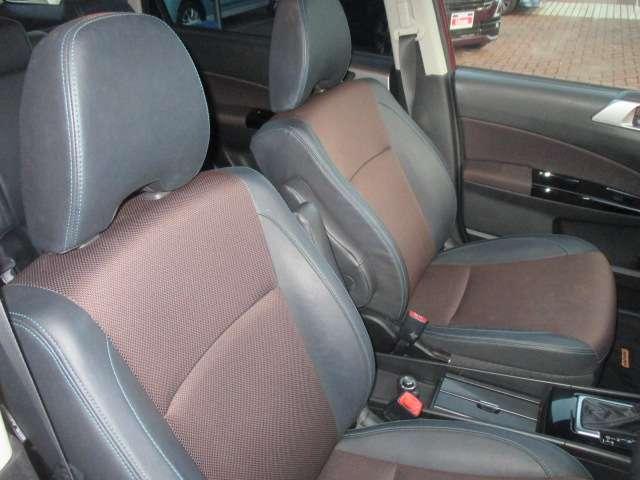 エクシーガクロスオーバー7 2.5 モダン スタイル 4WD レーンキープアシスト 衝突軽減 アルミホイール エアバッグ ETC ナビTV イモビライザー キーフリー クルーズC パートタイム4WD プッシュスタートスマートキー メモリナビ リヤビューカメラ(11枚目)