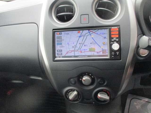 ノート １．２　Ｘ　記録簿付き　スマトキー　セキュリティーアラーム　キーレス　運転席助手席エアバッグ　ナビＴＶ　ワンセグ　バックカメラ　エアコン　パワーウィンドウ　パワーステアリング　ＡＢＳ　メモリーナビ　Ａ－ＳＴＯＰ（9枚目）