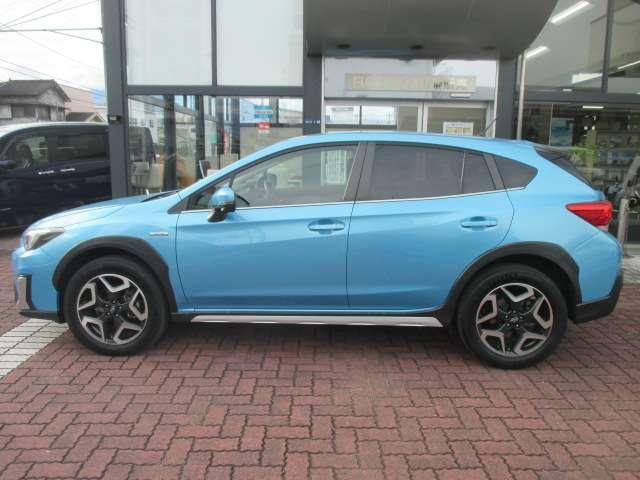 XV 2.0 アドバンス 4WD アイドリングS サイドモニター アルミ フルタイム4WD サイドエアバック クルコン キーレスアクセス 運転席エアバッグ パワーウィンドウ ABS スマキ フルオートエアコン パワーステアリング(3枚目)