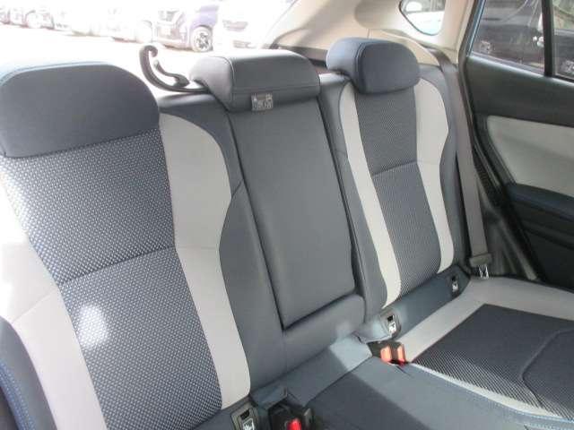 XV 2.0 アドバンス 4WD アイドリングS サイドモニター アルミ フルタイム4WD サイドエアバック クルコン キーレスアクセス 運転席エアバッグ パワーウィンドウ ABS スマキ フルオートエアコン パワーステアリング(14枚目)