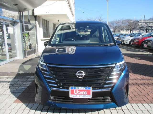 セレナ ２．０　ハイウェイスターＶ　Ｗ電動スライド　レーダークルコン　レーンアシスト　展示試乗車ＵＰ　ＬＥＤランプ　盗難防止システム　ＥＴＣ装備　カーテンエアバッグ　アルミホイール　キーフリー　メモリ－ナビ　ナビＴＶ　記録簿　エアコン（2枚目）