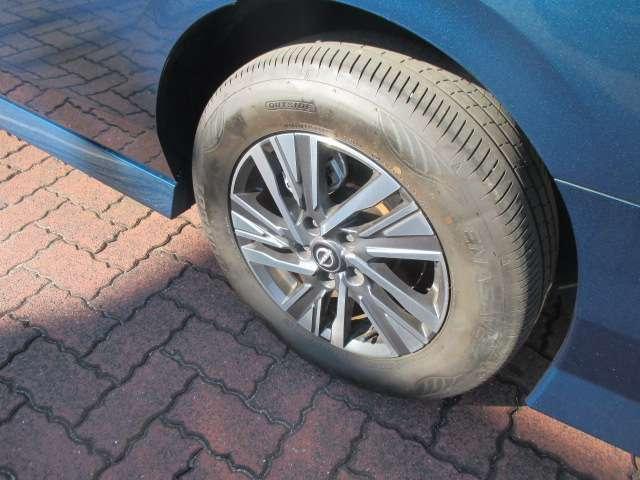 セレナ ２．０　ハイウェイスターＶ　Ｗ電動スライド　レーダークルコン　レーンアシスト　展示試乗車ＵＰ　ＬＥＤランプ　盗難防止システム　ＥＴＣ装備　カーテンエアバッグ　アルミホイール　キーフリー　メモリ－ナビ　ナビＴＶ　記録簿　エアコン（8枚目）