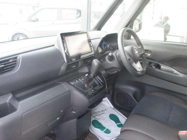 ルークス ６６０　ハイウェイスターＸ　アイスト　衝突被害軽減ブレ－キ　マルチビューカメラ　車線逸脱警報装置　ＥＴＣ　ＬＥＤ　スマートキー　パワーウィンドウ　カーテンエアバック　ドライブレコーダー　ナビＴＶ　バックカメラ　記録簿　パワステ（8枚目）