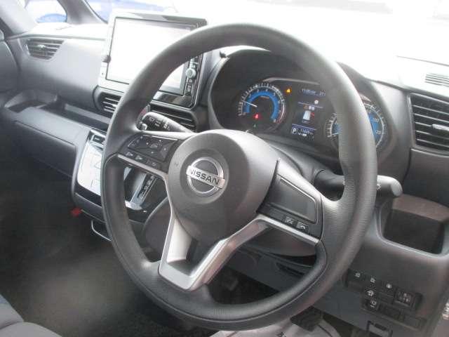 ルークス ６６０　ハイウェイスターＸ　アイスト　衝突被害軽減ブレ－キ　マルチビューカメラ　車線逸脱警報装置　ＥＴＣ　ＬＥＤ　スマートキー　パワーウィンドウ　カーテンエアバック　ドライブレコーダー　ナビＴＶ　バックカメラ　記録簿　パワステ（9枚目）