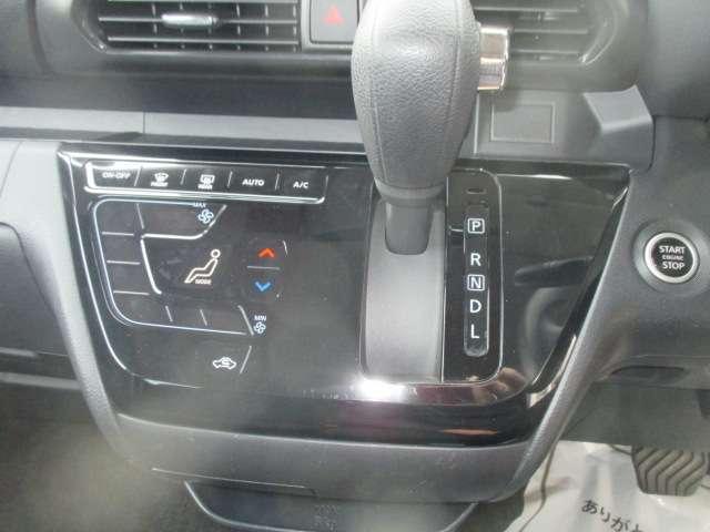 ルークス ６６０　ハイウェイスターＸ　アイスト　衝突被害軽減ブレ－キ　マルチビューカメラ　車線逸脱警報装置　ＥＴＣ　ＬＥＤ　スマートキー　パワーウィンドウ　カーテンエアバック　ドライブレコーダー　ナビＴＶ　バックカメラ　記録簿　パワステ（12枚目）